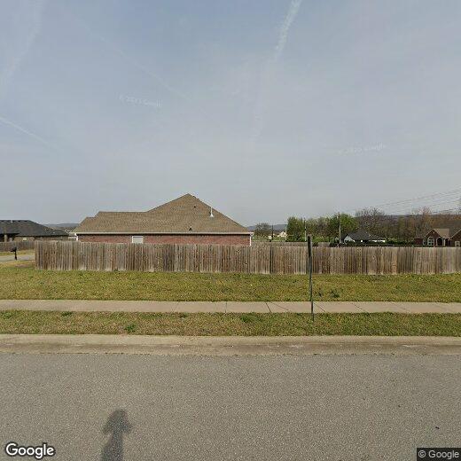 Primary Photo - 4 bed 2 bath Family Home