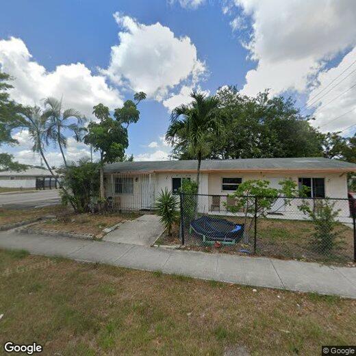 Foto principal - 1430 NW 27th Ave