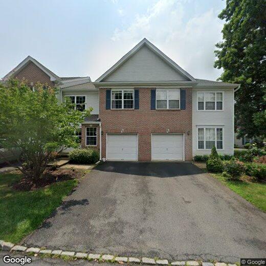 Primary Photo - 302 Berkshire Dr