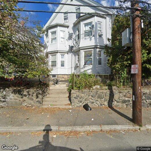 141 Charles St Unit 2, Waltham, MA 02453 Room for Rent in Waltham, MA