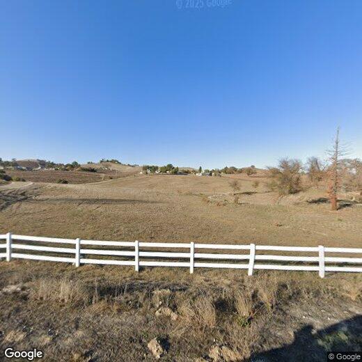 Primary Photo - Cute Country Style Home.