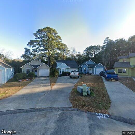 Primary Photo - 1087 Valley Dr