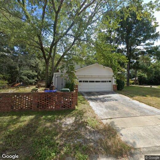 Foto principal - Coming Soon: Charming Brick Home available...