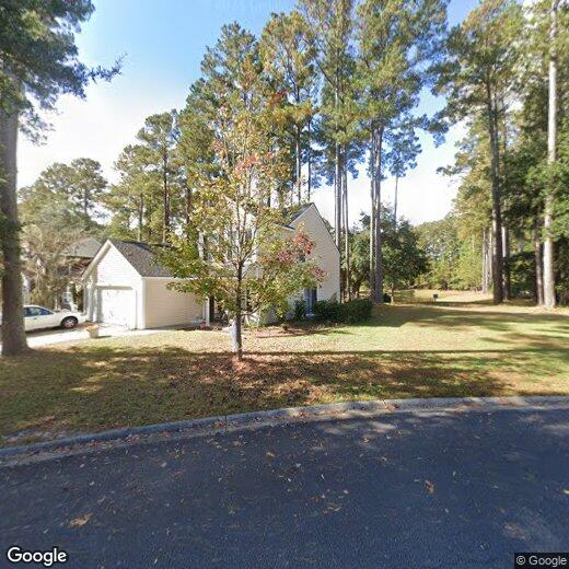 3 br, 2.5 bath House 709 Farm Lake Drive House Rental in Bluffton