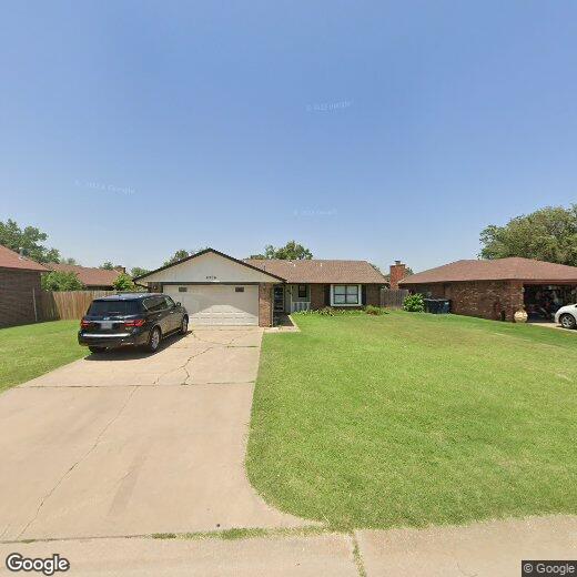 Primary Photo - Great Location!
