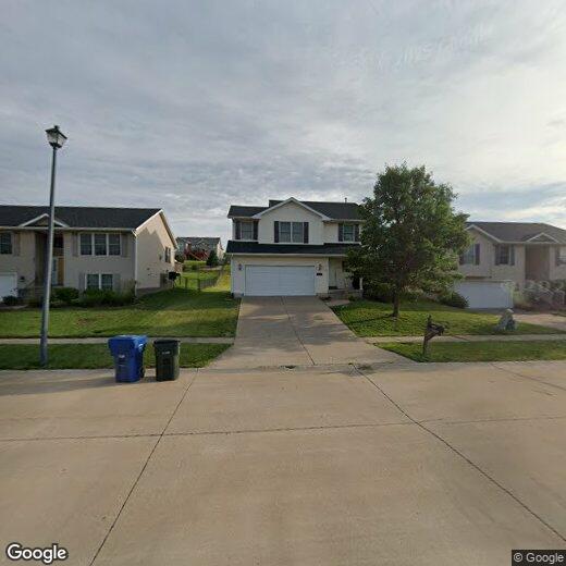 1232 W 61st St, Davenport, IA 52806 House Rental in Davenport, IA