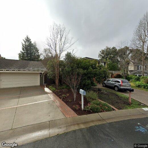 Primary Photo - 9 Middlebury Ln