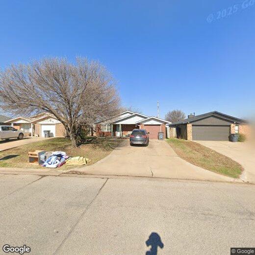 Primary Photo - 3811 SW Rolling Hills Dr
