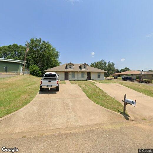 2 bedroom 1 bath Duplex Townhome Rentals in Longview TX