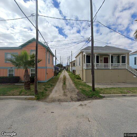 Primary Photo - 1724 Avenue N 1/2 Rear