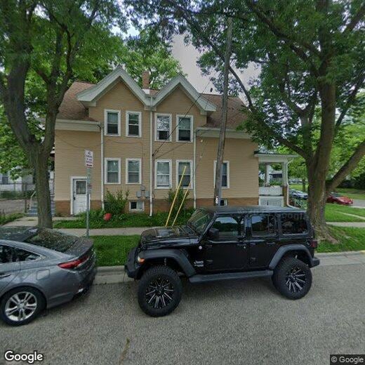 Primary Photo - 1132 Mound St