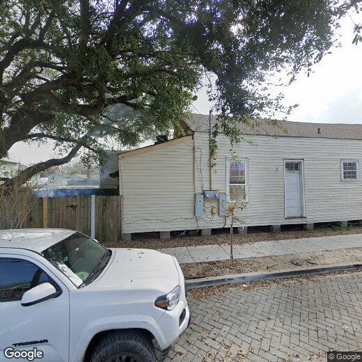 Primary Photo - 1335 Mandeville St