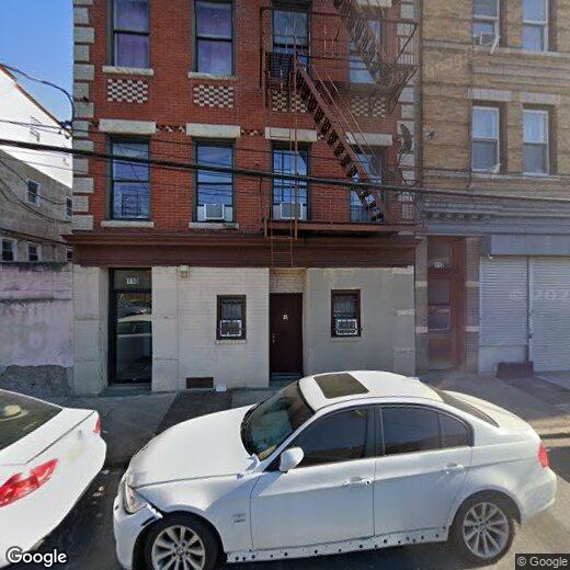 Primary Photo - 110 School St