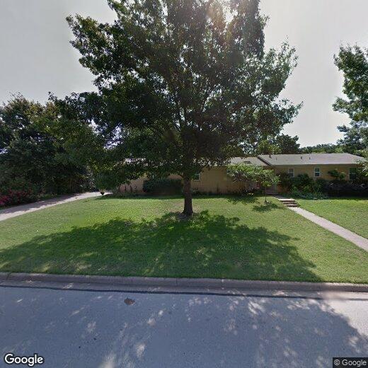 Primary Photo - 1201 Ravenwood Dr