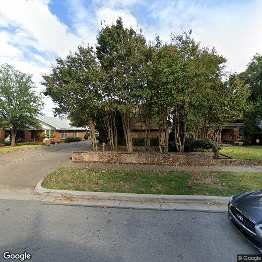 Primary Photo - 1821 Hillcrest St