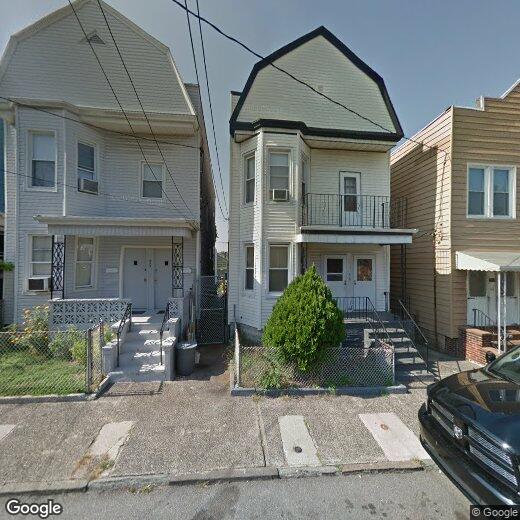 Foto principal - 313 Pearsall Ave