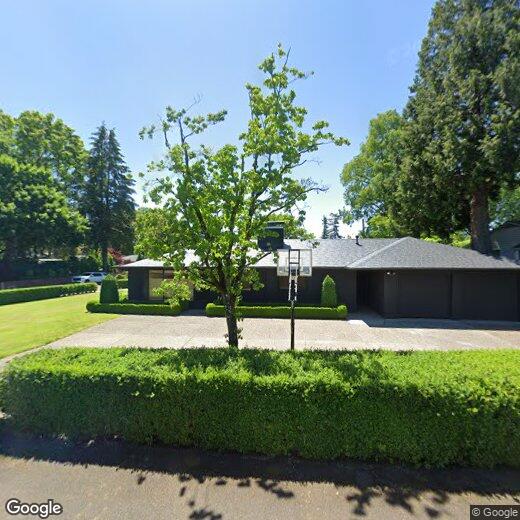 Foto principal - Broadmoor Mid-Century 3 Bedroom Ranch With...