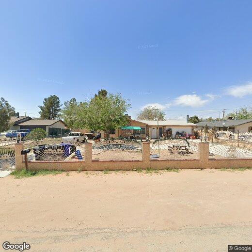 Primary Photo - Charming Apple Valley Home with Versatile ...