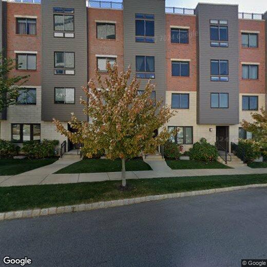 Primary Photo - 1005 Lakeview Ct