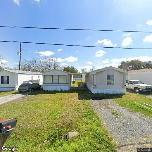 Primary Photo - 202 N Domingue Ave