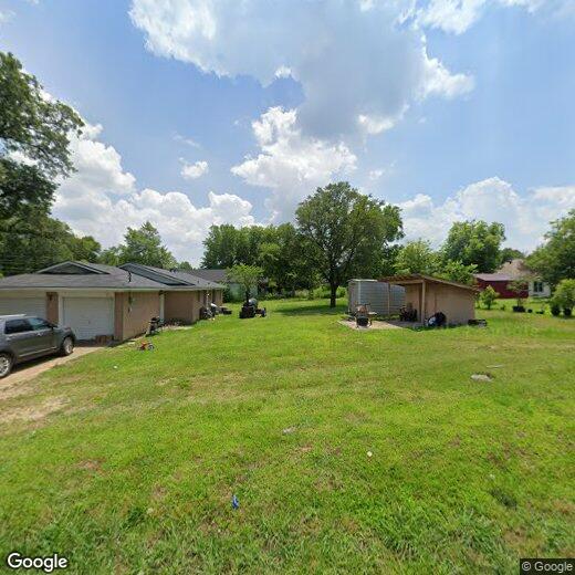 Foto principal - 915 N Spring St