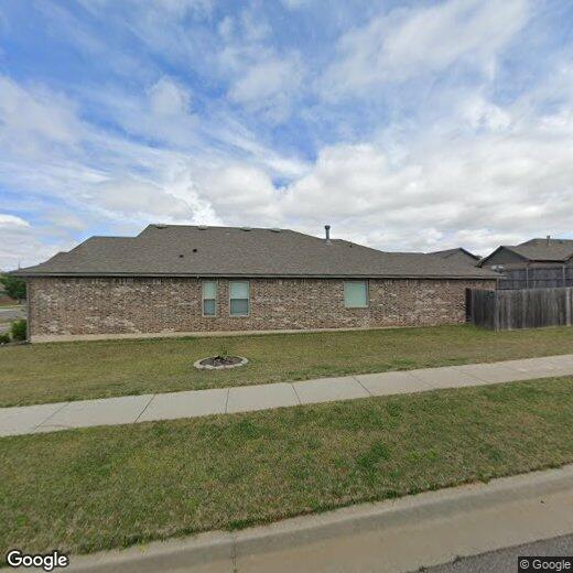 Primary Photo - 12522 SE 18th St