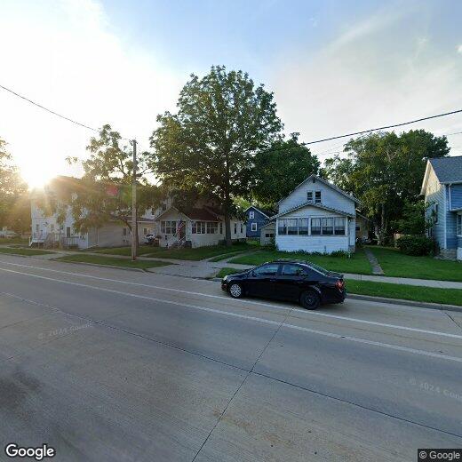 422 E Irving Ave, Oshkosh, WI 54901 House Rental in Oshkosh, WI