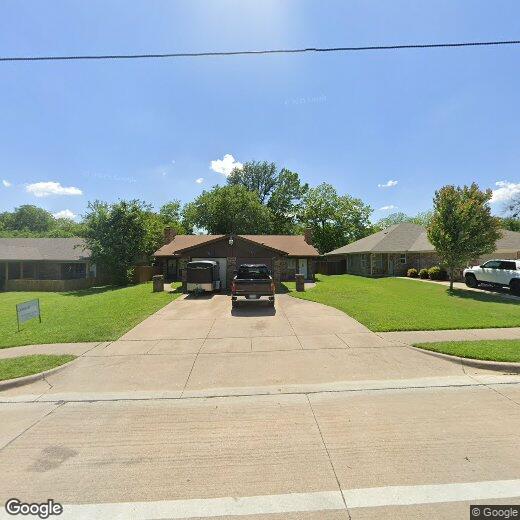 Foto principal - 615 NW Renfro St