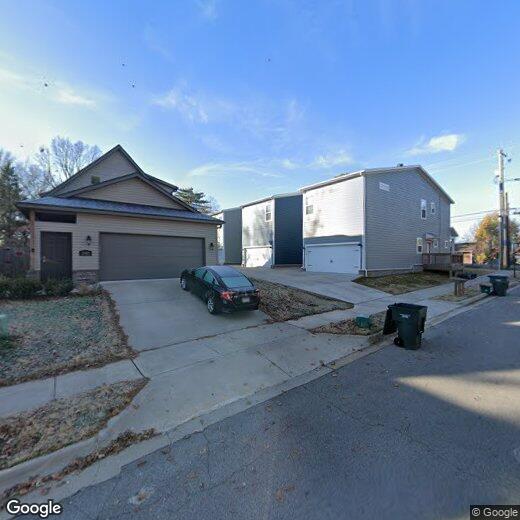 Primary Photo - 2375 W Houston St