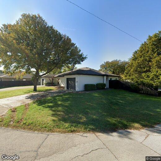 Foto principal - 901 SE 10th St