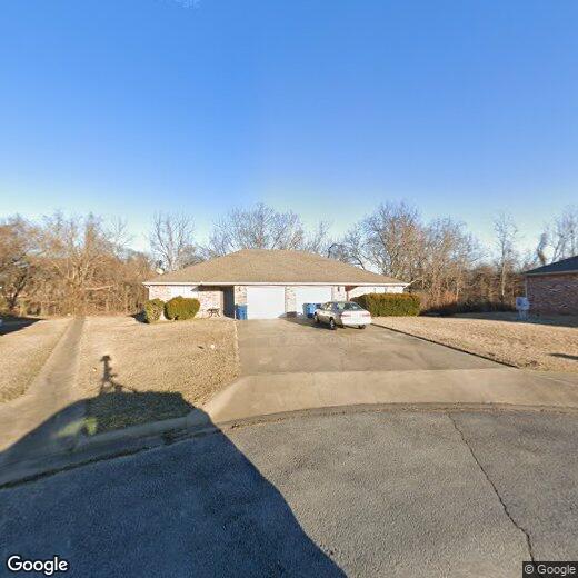 Primary Photo - 302 NW Abbey Pl