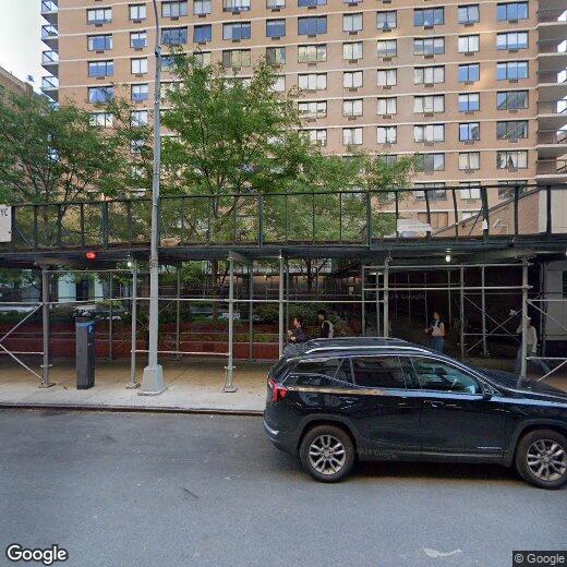 Primary Photo - 300 Mercer St