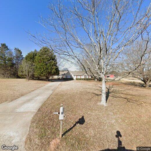 Primary Photo - 608 Aerodrome Way