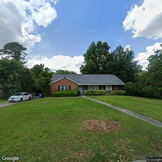 Foto principal - 2855 Northwoods Dr N