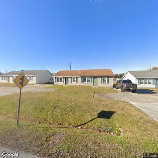 2 br, 1 bath House 1814 Burgaw Hwy House Rental in Jacksonville, NC