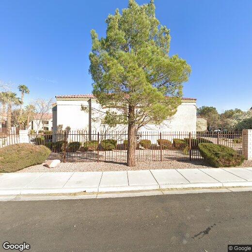 Primary Photo - Cute Lower Level Condo