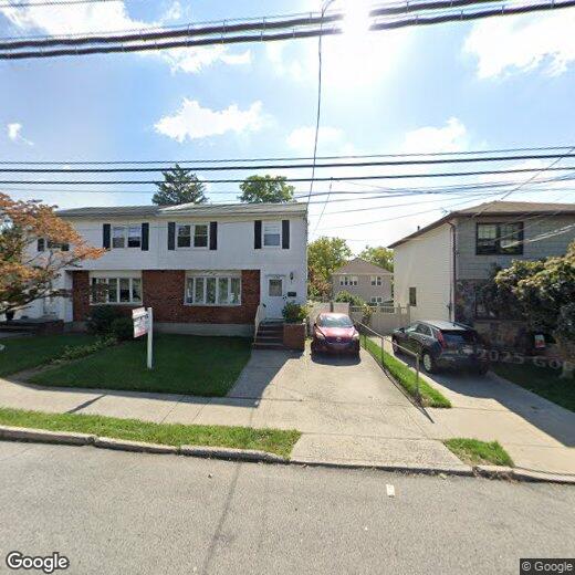 1558 S Railroad Ave, Staten Island, NY 10306 House for Rent in Staten