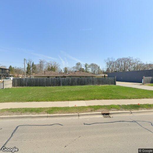 Primary Photo - 308 N Rochester Rd