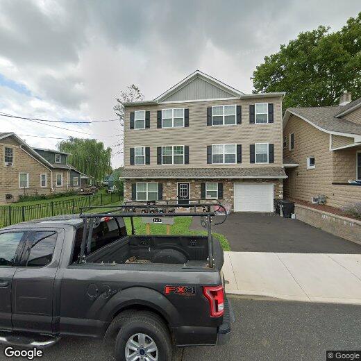 1549 Burkhardt St Unit B, Hellertown, PA 18055 Room for Rent in