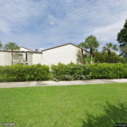 Foto principal - 11200 Taft St