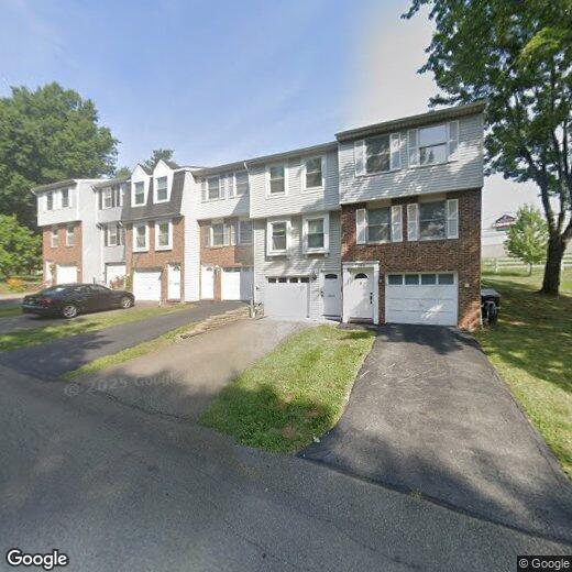 Primary Photo - 1005 Cottonwood Ct