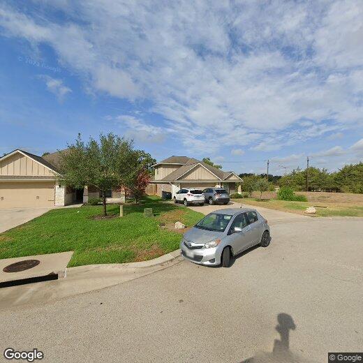 Foto principal - 3100 Claremont Dr