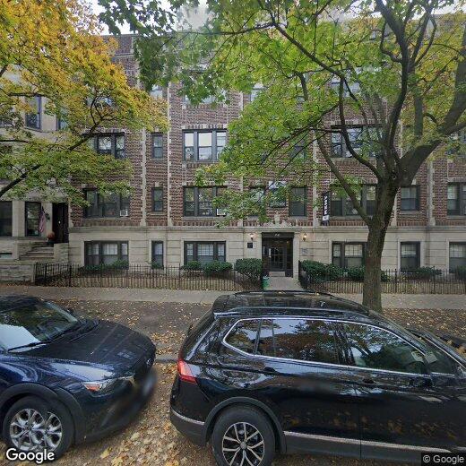 Primary Photo - 1049 W Oakdale Ave