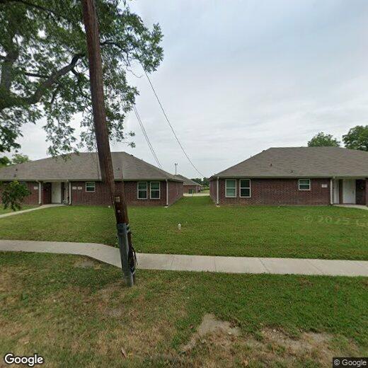 800 Sycamore St, Commerce, TX 75428 Townhome Rentals in Commerce TX