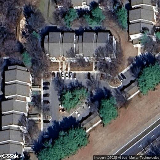 Foto principal - 18304 Streamside Dr