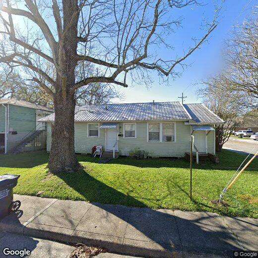 Primary Photo - 1010 Verret St