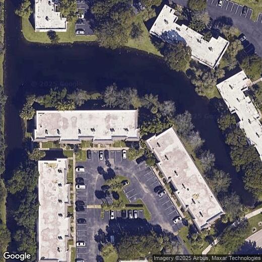 Primary Photo - 195 Lakeview Dr