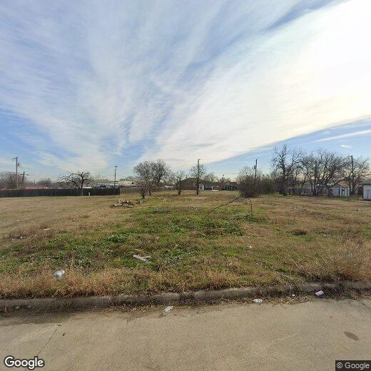 Foto principal - 615 Luxton St