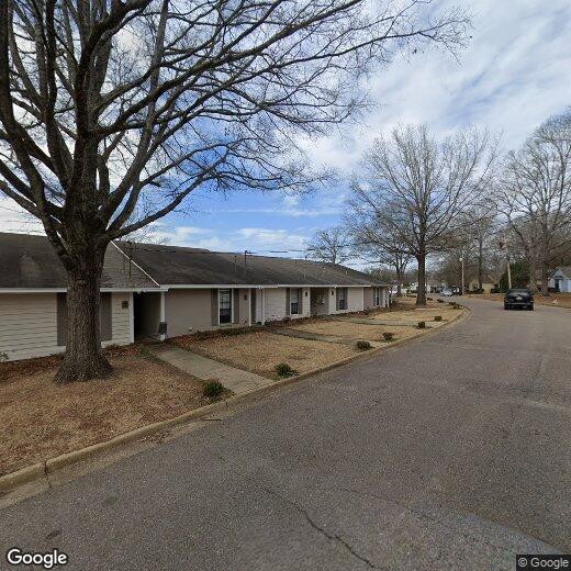 121 Cedar Ct, Wetumpka, AL 36092 Room for Rent in Wetumpka, AL