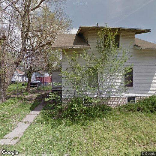 610 SW 15th St, Topeka, KS 66612 House for Rent in Topeka, KS